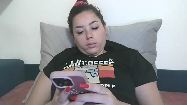 LovelyJulliette online show from 11.19.25