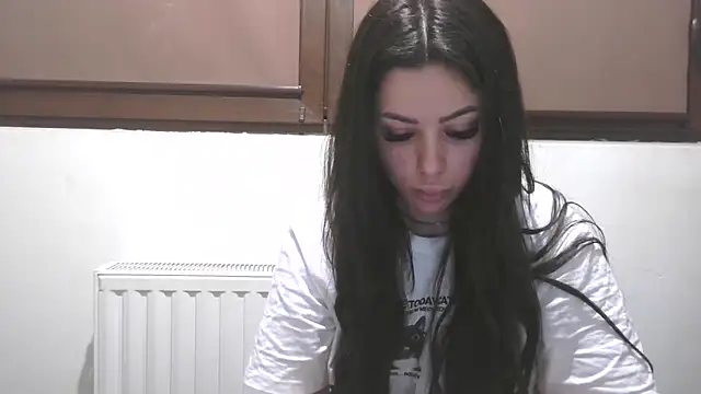 LovelyJulliette online show from 04.18.26