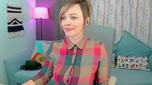 NandiSmile online show from 11.03.25