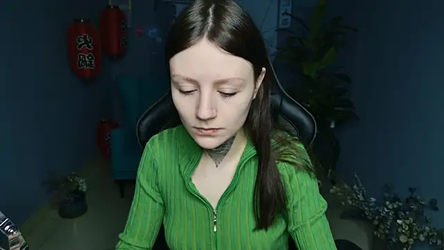 Snapshot of VeliraBraitberg chatting on 02.23.25 VeliraBraitberg online show from 02.23.25