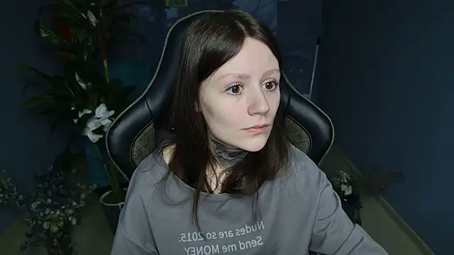 Snapshot of VeliraBraitberg chatting on 02.26.25 VeliraBraitberg online show from 02.26.25