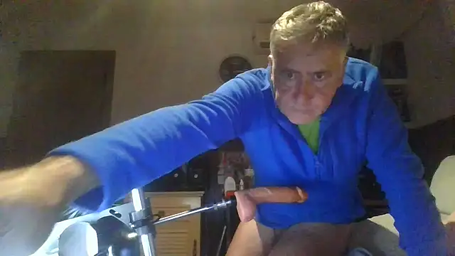 Snapshot of fransexdol chatting on 12.27.24 fransexdol online show from 12.27.24