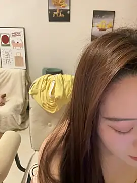 Snapshot of rose-u chatting on 01.12.25 rose-u online show from 01.12.25