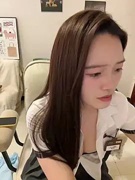 Snapshot of rose-u chatting on 01.18.25 rose-u online show from 01.18.25