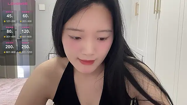 Snapshot of rose-u chatting on 09.19.25 rose-u online show from 09.19.25