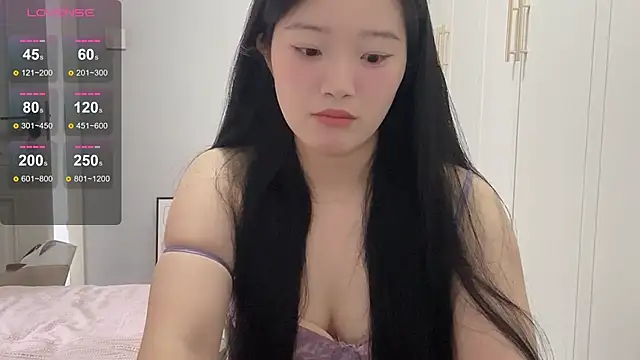 Snapshot of rose-u chatting on 11.08.25 rose-u online show from 11.08.25