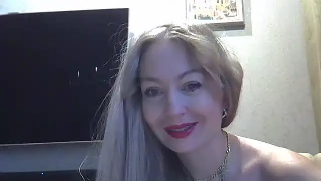 Snapshot of ZarinaSwift chatting on 12.06.24 ZarinaSwift online show from 12.06.24