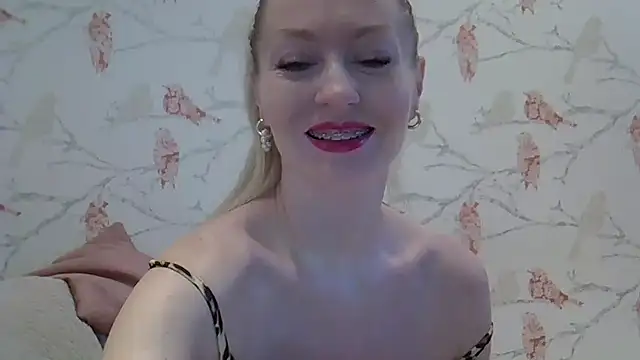 Snapshot of ZarinaSwift chatting on 01.15.25 ZarinaSwift online show from 01.15.25