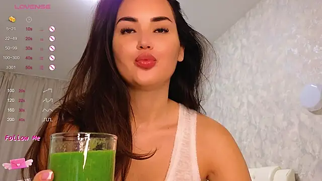 LaraSkinny online show from 02.27.25