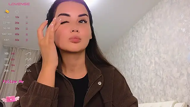 LaraSkinny online show from 09.11.25