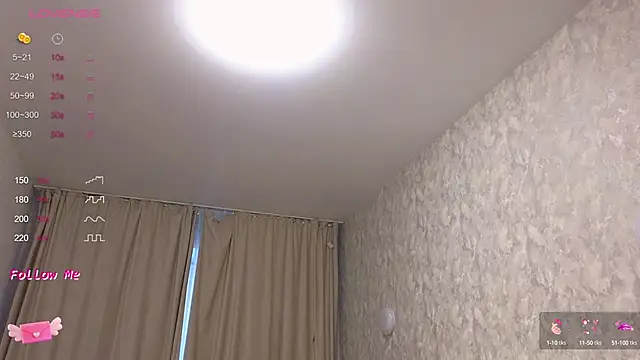 LaraSkinny online show from 10.16.25