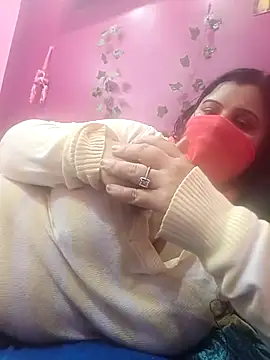 Snapshot of RESHMA_21 chatting on 10.31.25 RESHMA 21 online show from 10.31.25