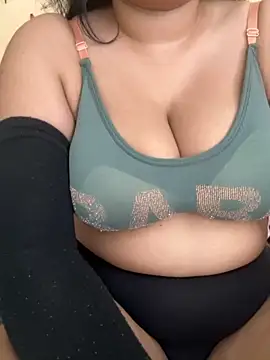 Snapshot of OnlyPragya chatting on 09.25.25 OnlyPragya online show from 09.25.25