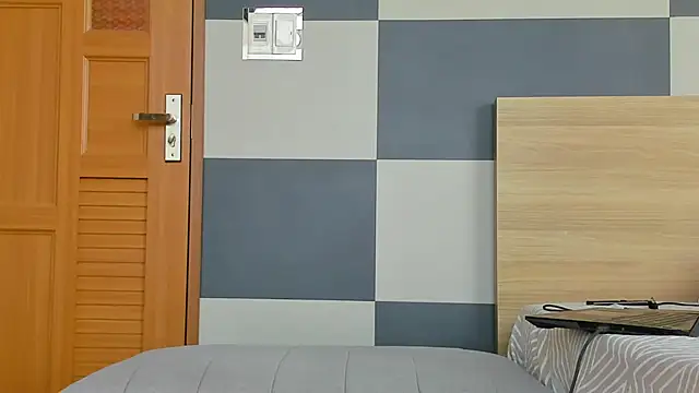 Kiera Thomas online show from 01.12.26