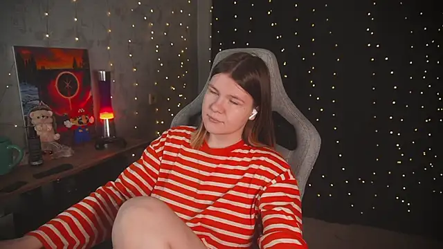 cuteamberlyyy online show from 10.31.25