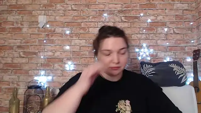 Snapshot of Amelia_Kiss_ chatting on 12.28.24 Amelia Kiss online show from 12.28.24