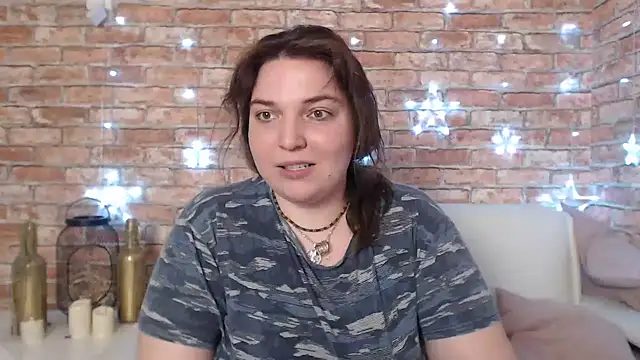 Snapshot of Amelia_Kiss_ chatting on 01.04.25 Amelia Kiss online show from 01.04.25