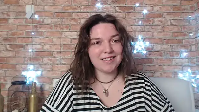 Snapshot of Amelia_Kiss_ chatting on 01.20.25 Amelia Kiss online show from 01.20.25