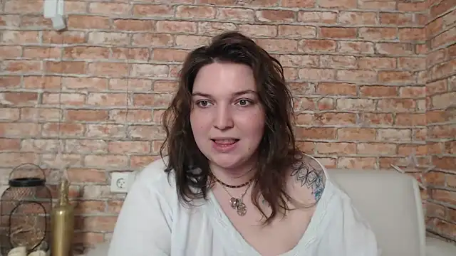 Snapshot of Amelia_Kiss_ chatting on 02.04.25 Amelia Kiss online show from 02.04.25