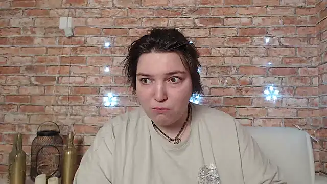 Snapshot of Amelia_Kiss_ chatting on 02.05.25 Amelia Kiss online show from 02.05.25