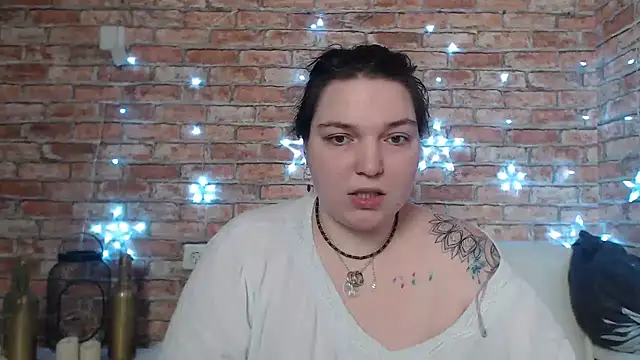 Snapshot of Amelia_Kiss_ chatting on 02.07.25 Amelia Kiss online show from 02.07.25