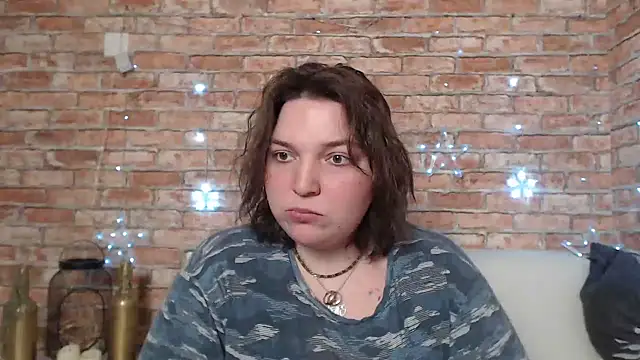 Snapshot of Amelia_Kiss_ chatting on 02.10.25 Amelia Kiss online show from 02.10.25