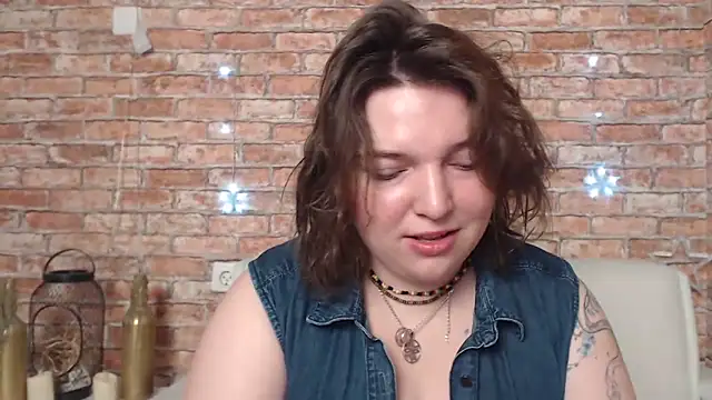 Snapshot of Amelia_Kiss_ chatting on 03.20.25 Amelia Kiss online show from 03.20.25