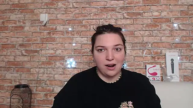 Snapshot of Amelia_Kiss_ chatting on 09.19.25 Amelia Kiss online show from 09.19.25