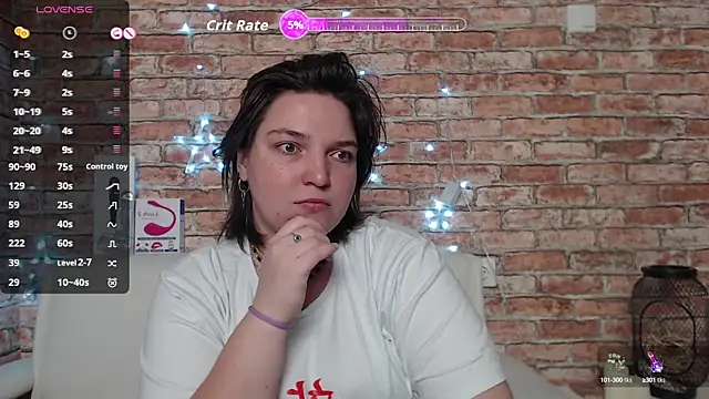 Snapshot of Amelia_Kiss_ chatting on 10.11.25 Amelia Kiss online show from 10.11.25