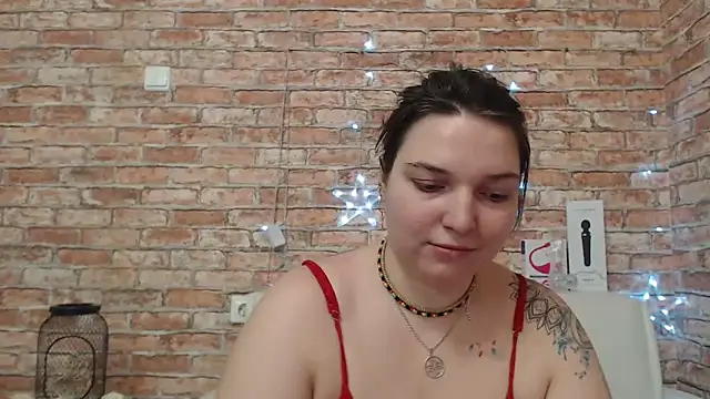 Snapshot of Amelia_Kiss_ chatting on 10.22.25 Amelia Kiss online show from 10.22.25