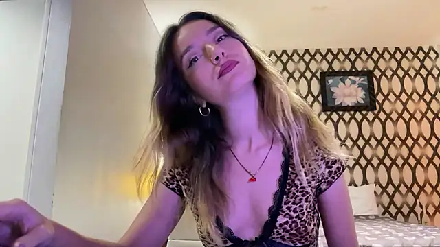 SirenaBelle online show from 02.25.25