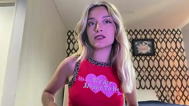 SirenaBelle online show from 03.16.25