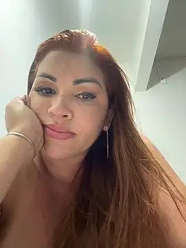 Bruninhaa34 online show from 02.12.25