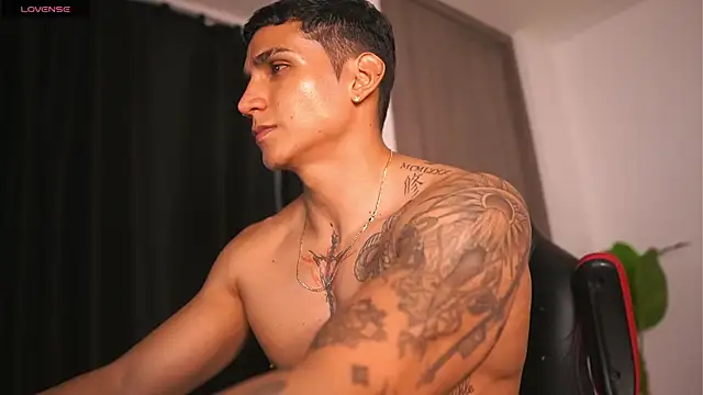 muscle boyhorny online show from 02.15.25