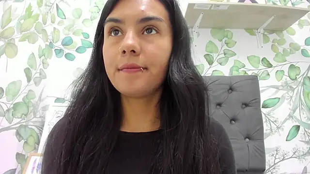 atilanadiaz7 online show from 09.19.25