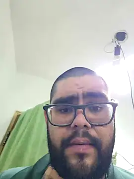 Snapshot of Ricorry@xh chatting on 12.18.24 Ricorryxh online show from 12.18.24
