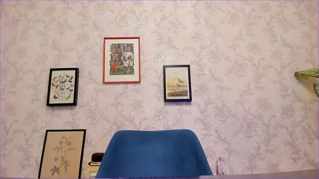 Snapshot of iolantthe chatting on 02.14.25 iolantthe online show from 02.14.25