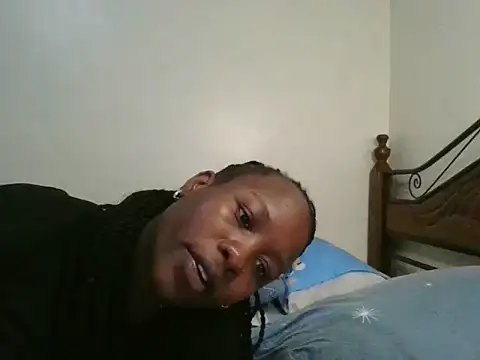Snapshot of Sonnia_ chatting on 02.22.25 Sonnia online show from 02.22.25