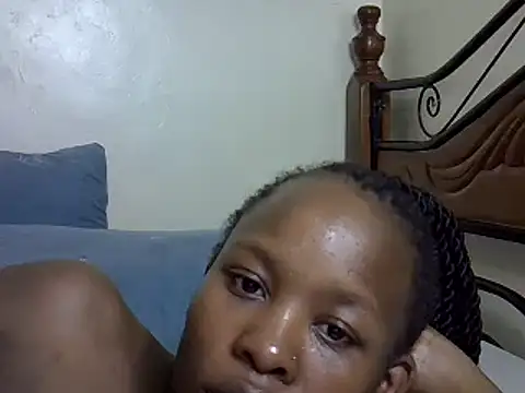 Snapshot of Sonnia_ chatting on 03.05.25 Sonnia online show from 03.05.25