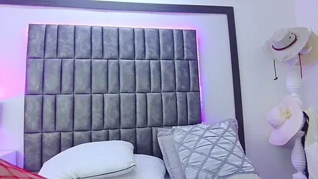 MeryStone online show from 01.08.25