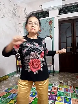 Hotestlove online show from 11.24.25