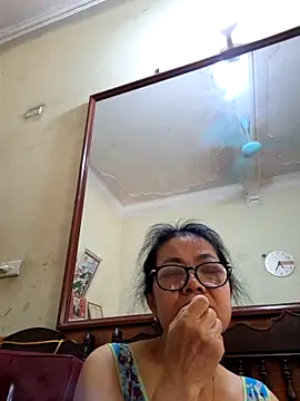 Hotestlove online show from 04.13.26