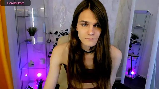 Snapshot of Will_Will_ chatting on 10.15.25 Will Will online show from 10.15.25