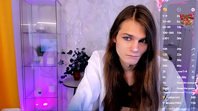 Snapshot of Will_Will_ chatting on 10.16.25 Will Will online show from 10.16.25