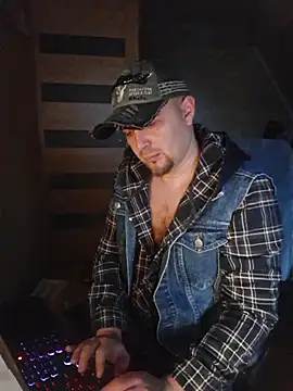 Foxyshaved online show from 10.27.25