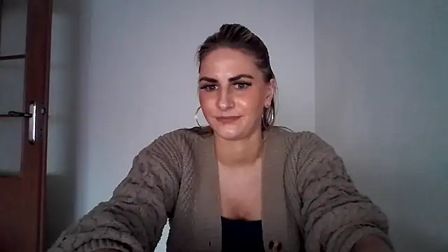 Snapshot of DagmarieFlirt chatting on 02.11.25 DagmarieFlirt online show from 02.11.25