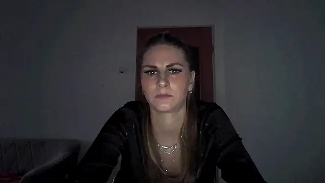 Snapshot of DagmarieFlirt chatting on 02.17.25 DagmarieFlirt online show from 02.17.25