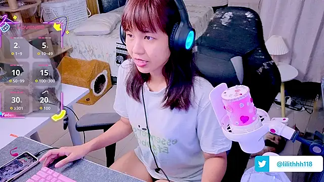 Snapshot of Kana_G chatting on 05.07.26 Kana G online show from 05.07.26