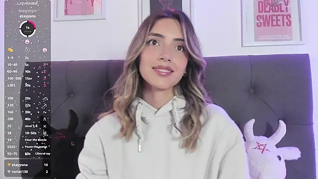 IsadoraGalle  online show from 04.04.26