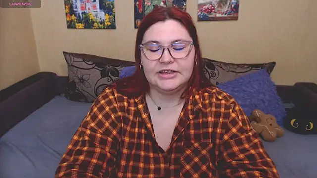 JuliaKeln online show from 04.18.26